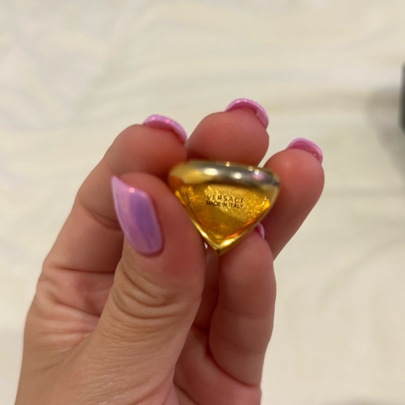 Versace Medusa Heart Sing - Picture 3 of 5